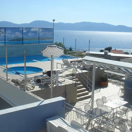 Aparthotel Pecic กราดัซ ภายนอก รูปภาพ