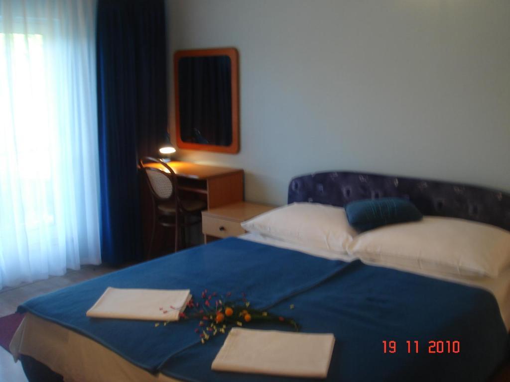 Aparthotel Pecic กราดัซ ภายนอก รูปภาพ