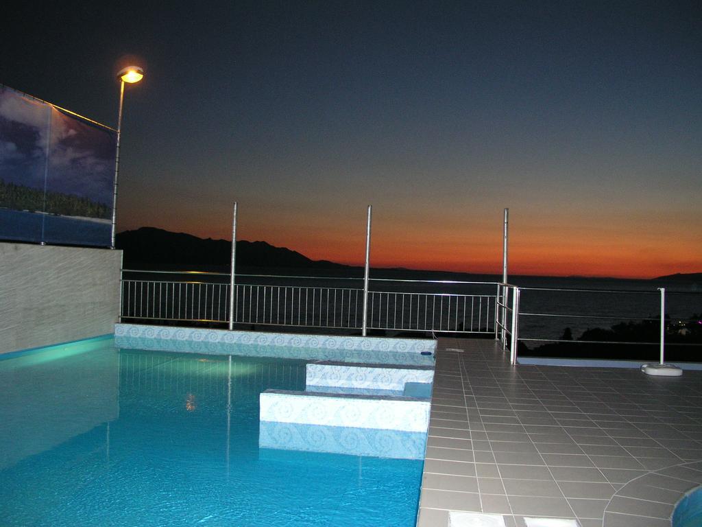 Aparthotel Pecic กราดัซ ภายนอก รูปภาพ