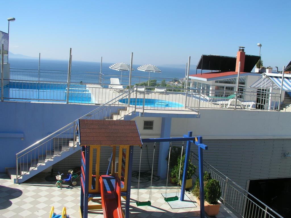 Aparthotel Pecic กราดัซ ภายนอก รูปภาพ