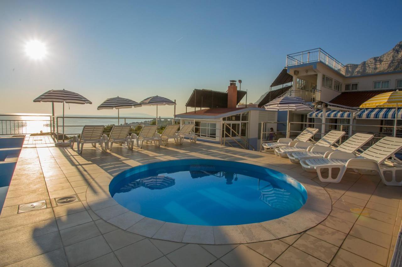 Aparthotel Pecic กราดัซ ภายนอก รูปภาพ