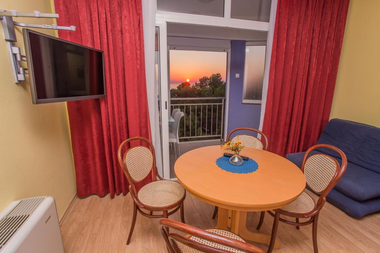 Aparthotel Pecic กราดัซ ภายนอก รูปภาพ